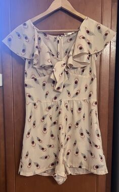 Forever 21 Peacock Feather Romper with Pockets Pale Pink Women’s M